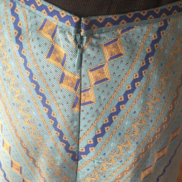 Max Studio Specialty Products A-line skirt size 4 - Picture 6 of 8